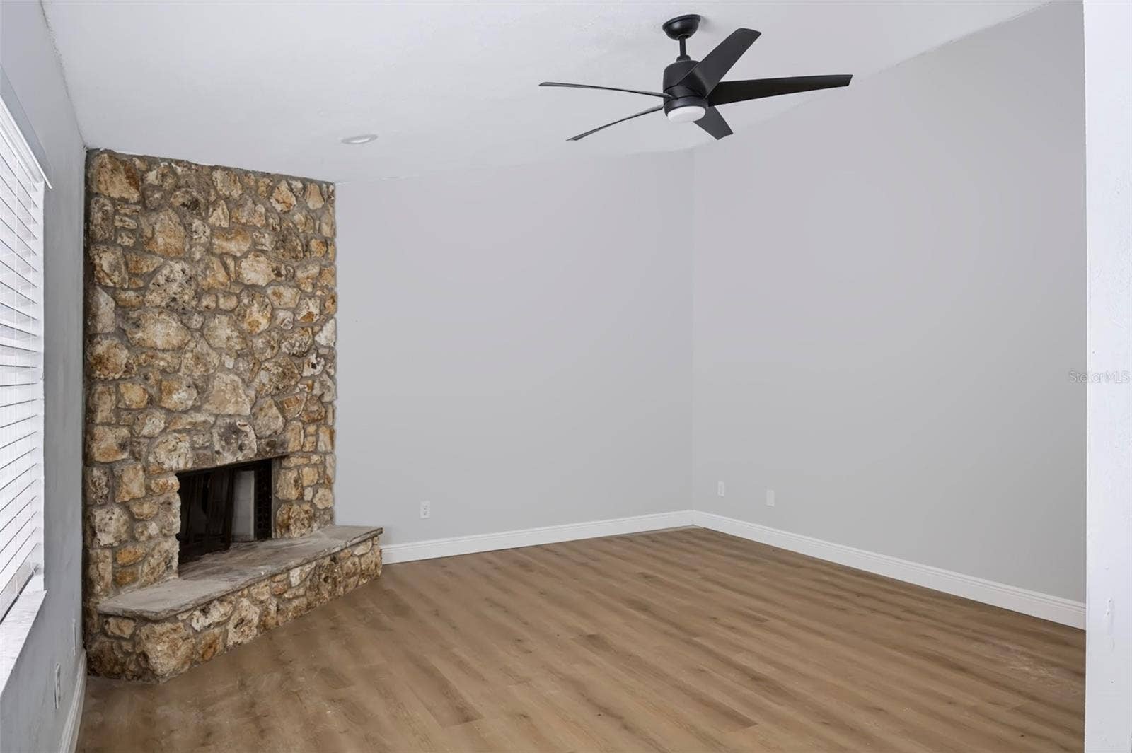 1910 LONG POND DRIVE, Longwood, FL 32779 1910 LONG POND DRIVE, Longwood, FL 32779