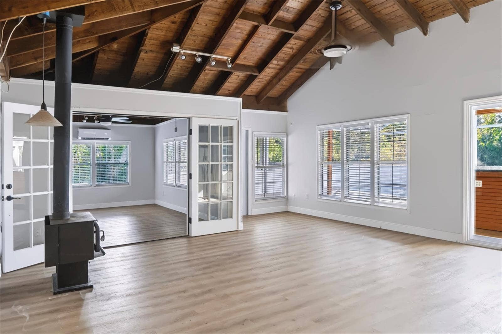 1910 LONG POND DRIVE, Longwood, FL 32779 1910 LONG POND DRIVE, Longwood, FL 32779