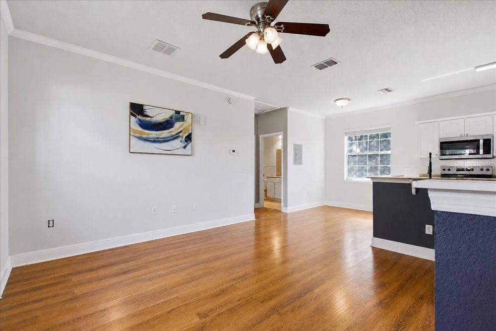341 SOUTHERN PECAN CIRCLE, #202, Winter Garden, FL 34787 Excellent view of the open floor plan