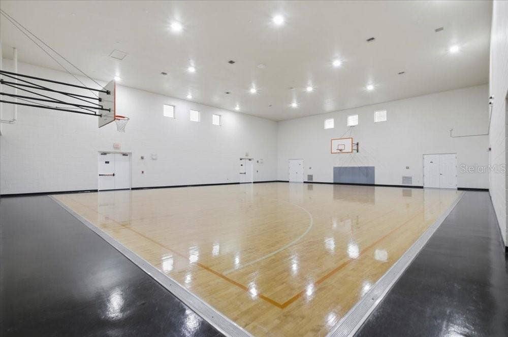 341 SOUTHERN PECAN CIRCLE, #202, Winter Garden, FL 34787 Basketball court