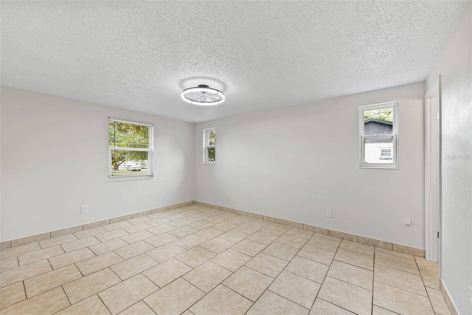 2550 LAWLER LANE, Deltona, FL 32738