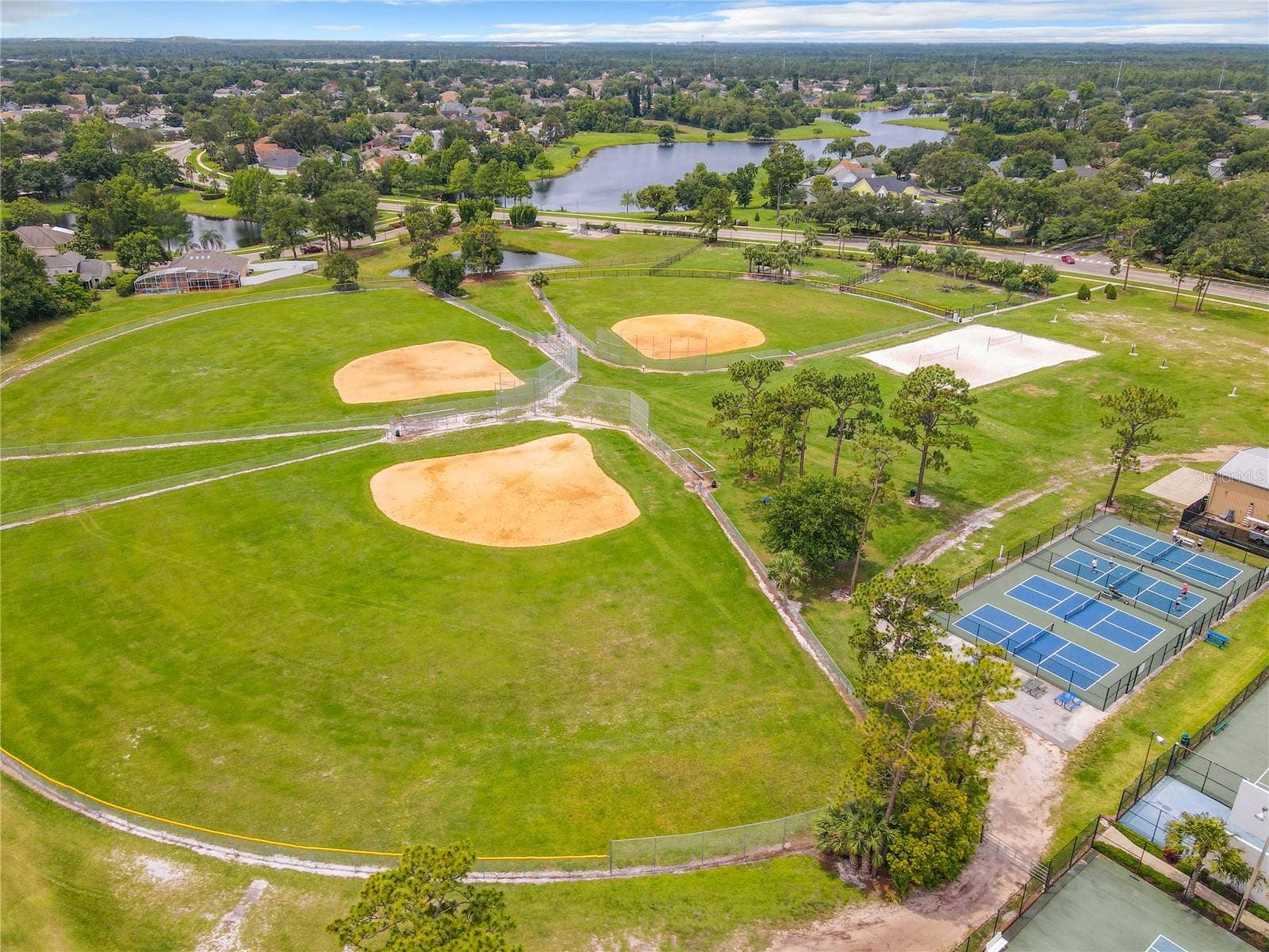 14006 LAKE UNDERHILL ROAD, Orlando, FL 32828