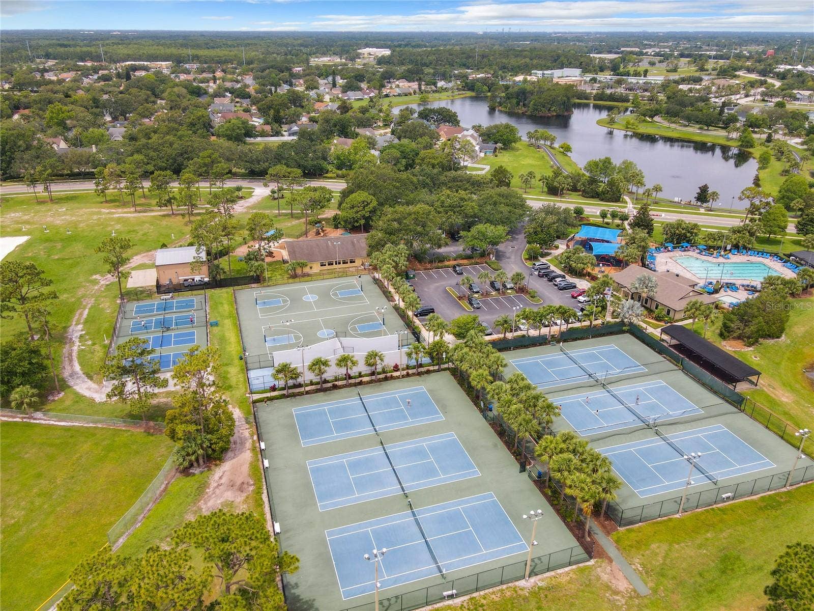 14006 LAKE UNDERHILL ROAD, Orlando, FL 32828