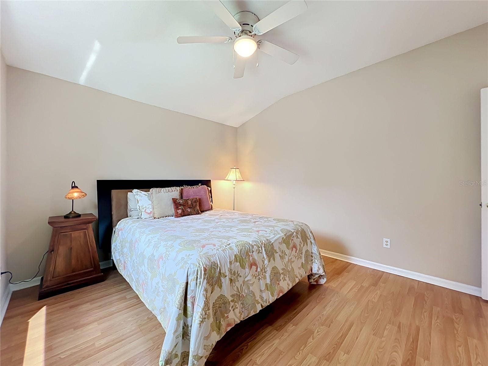 14006 LAKE UNDERHILL ROAD, Orlando, FL 32828