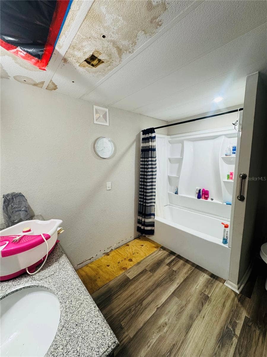 1013 LIANNE PLACE, Seffner, FL 33584 bathroom 2