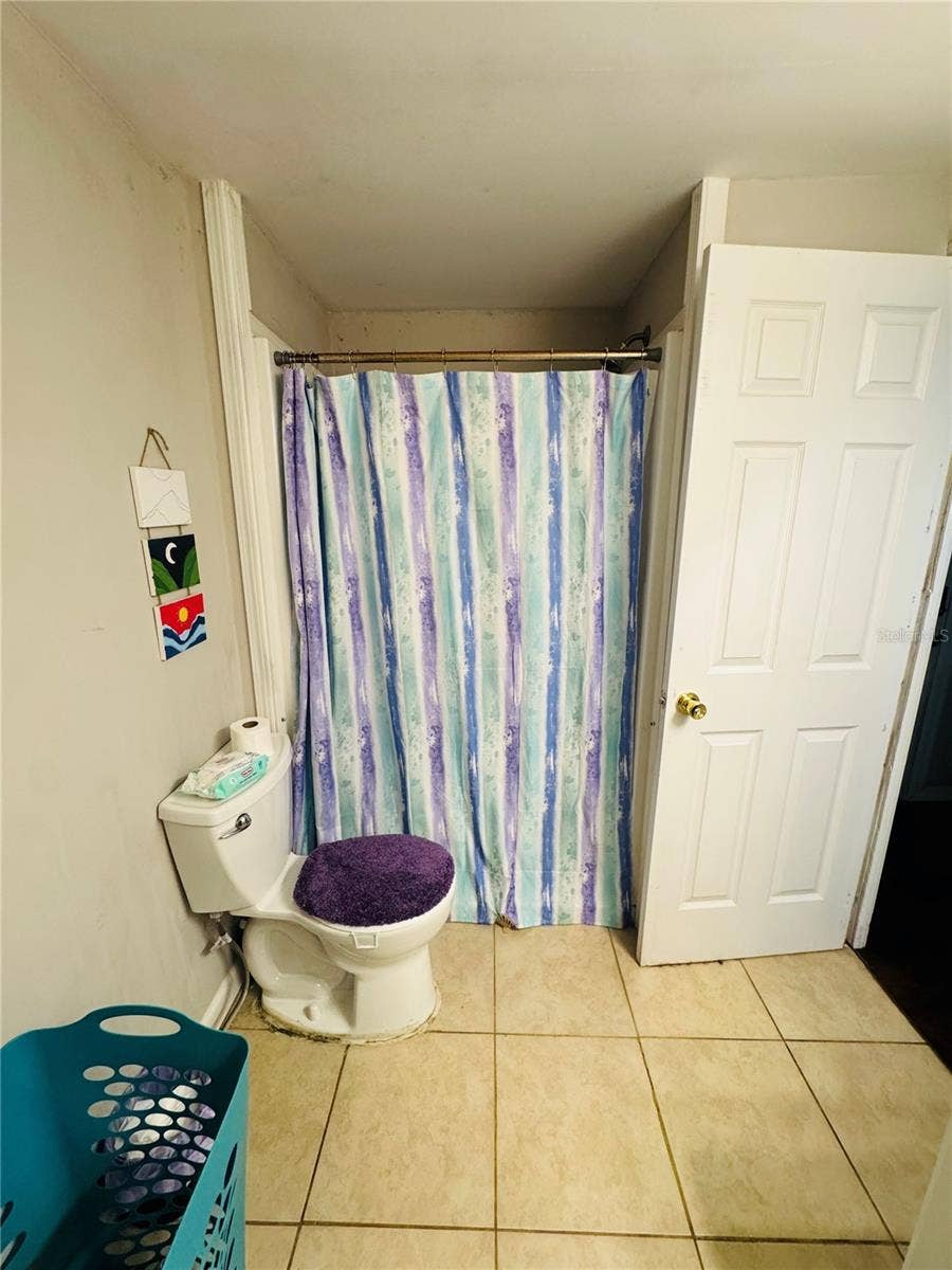 1013 LIANNE PLACE, Seffner, FL 33584 Bathroom 1