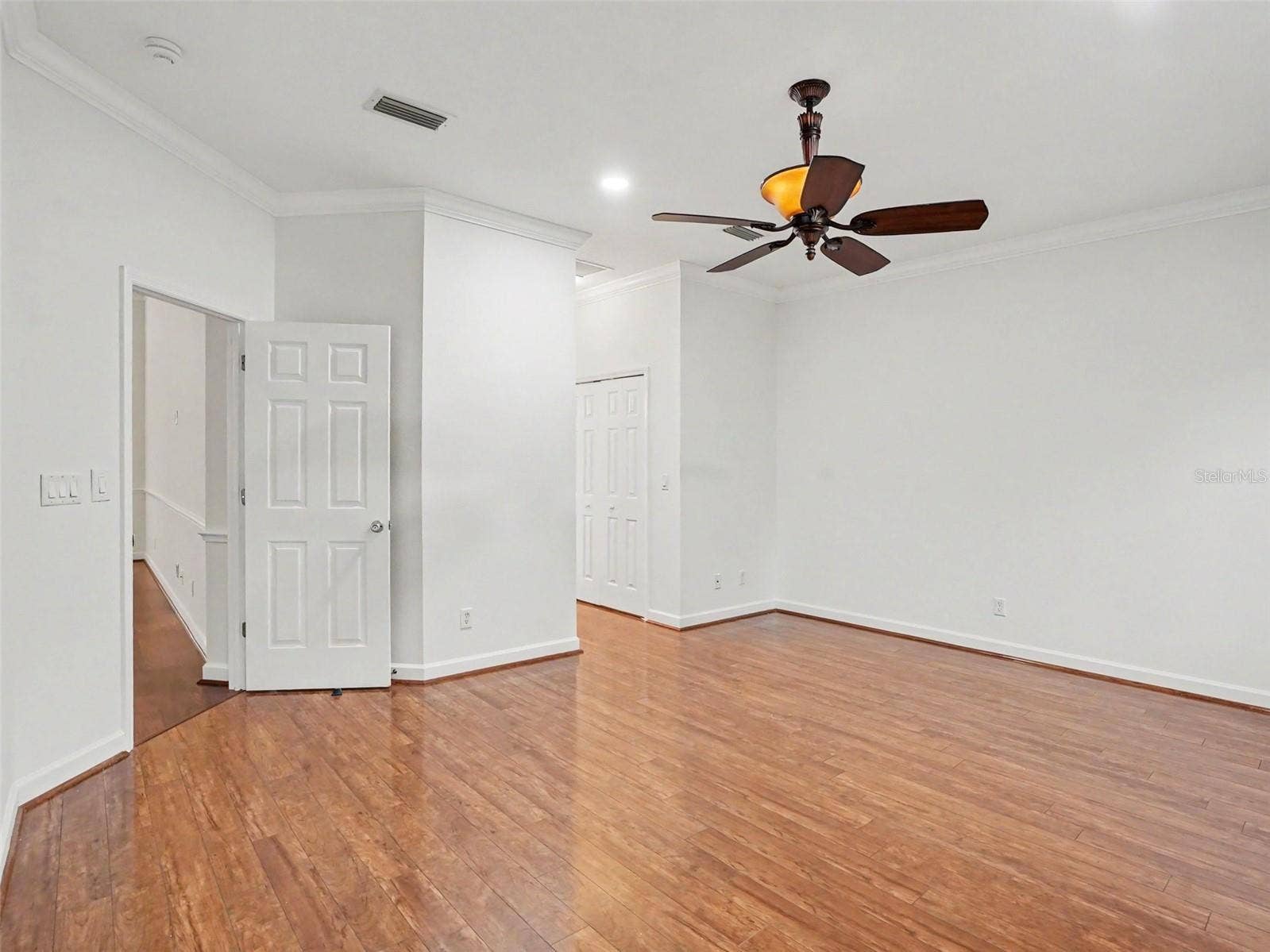 8045 WATERBURY WAY, Mount Dora, FL 32757