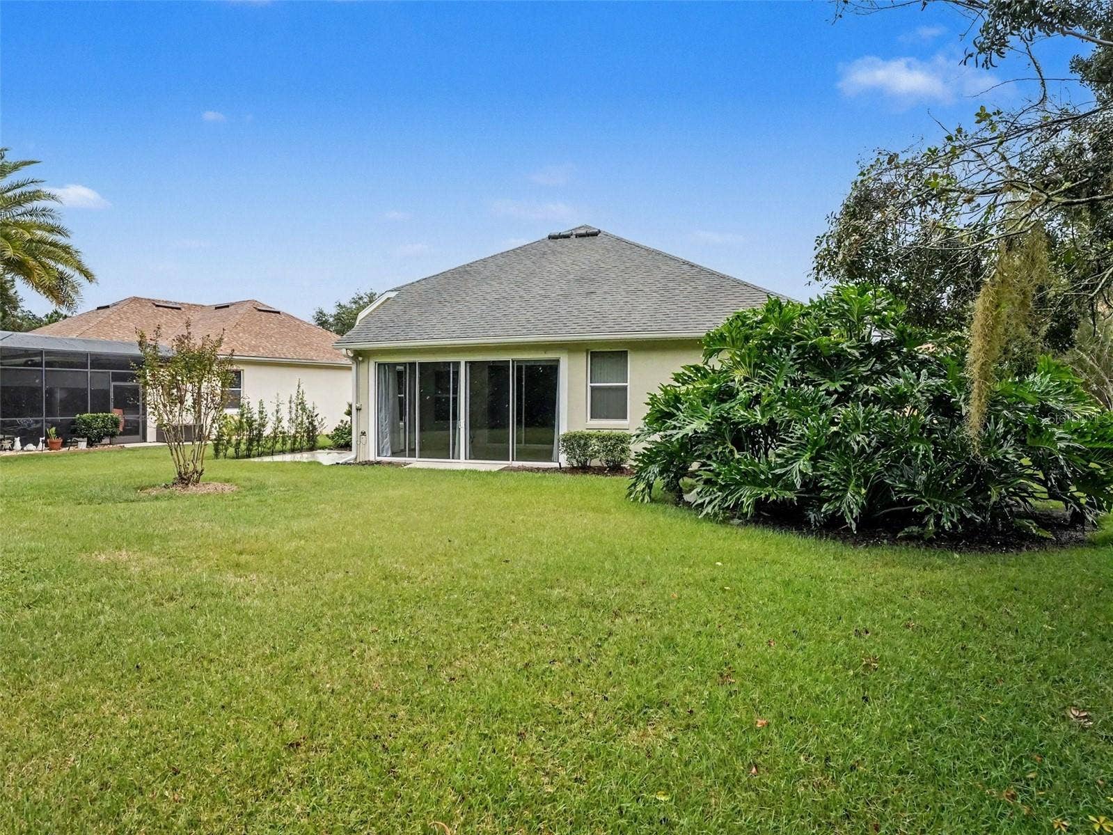 8045 WATERBURY WAY, Mount Dora, FL 32757