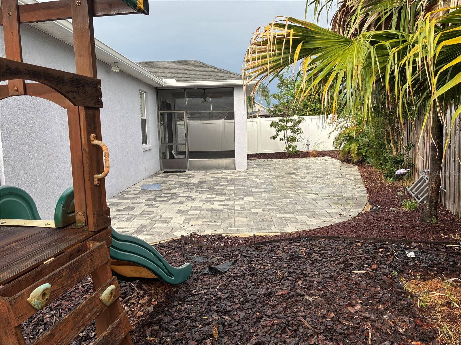 14212 SUNRIVER AVENUE, Orlando, FL 32828 Backyard area