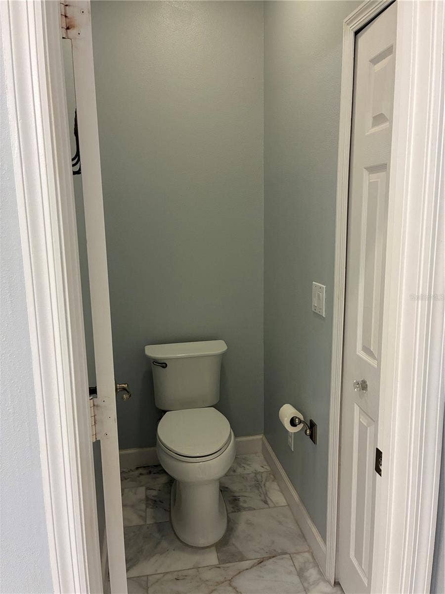 14212 SUNRIVER AVENUE, Orlando, FL 32828 Master Toilet room