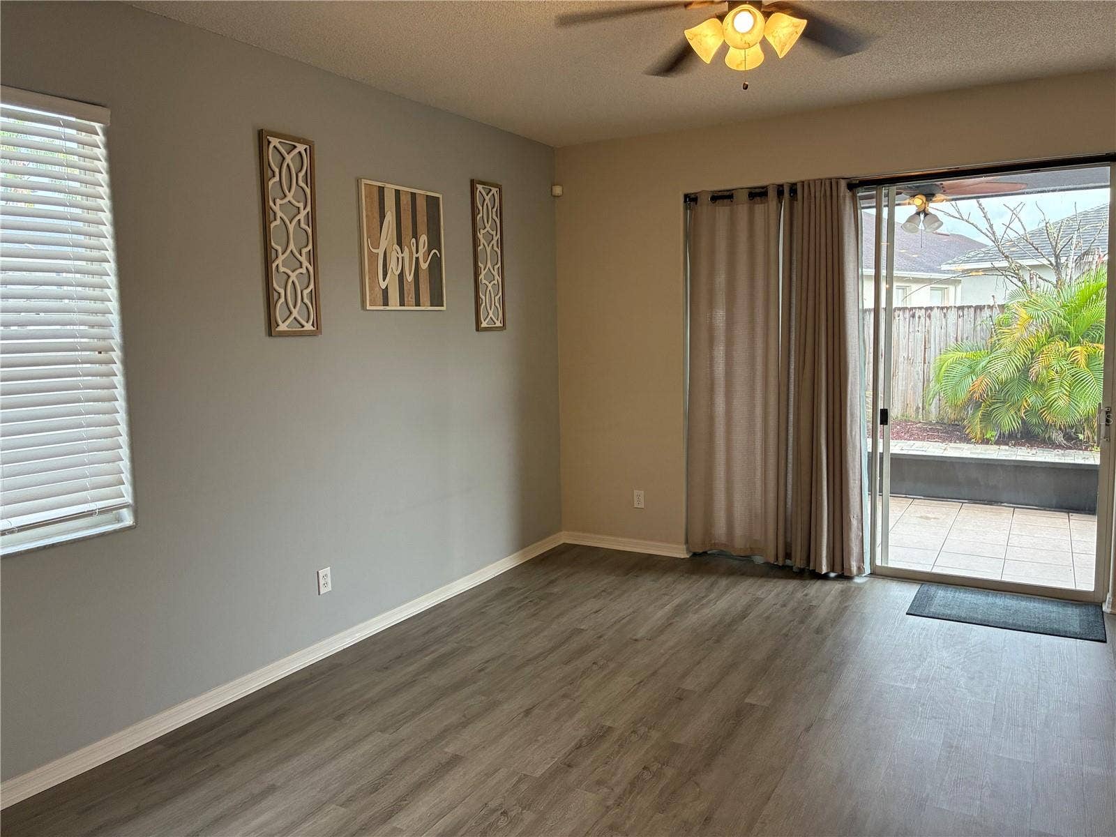 14212 SUNRIVER AVENUE, Orlando, FL 32828 Living room