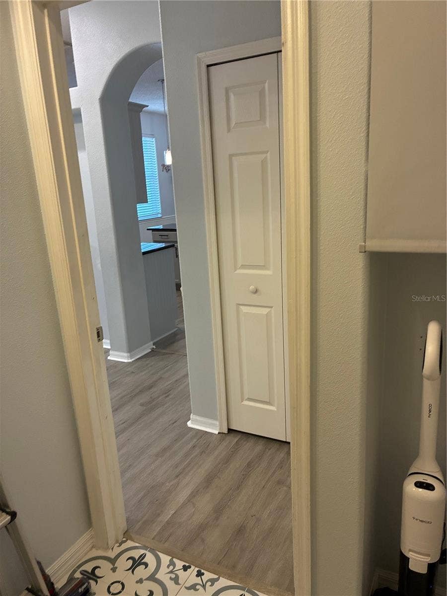 14212 SUNRIVER AVENUE, Orlando, FL 32828 Laundry entry to home