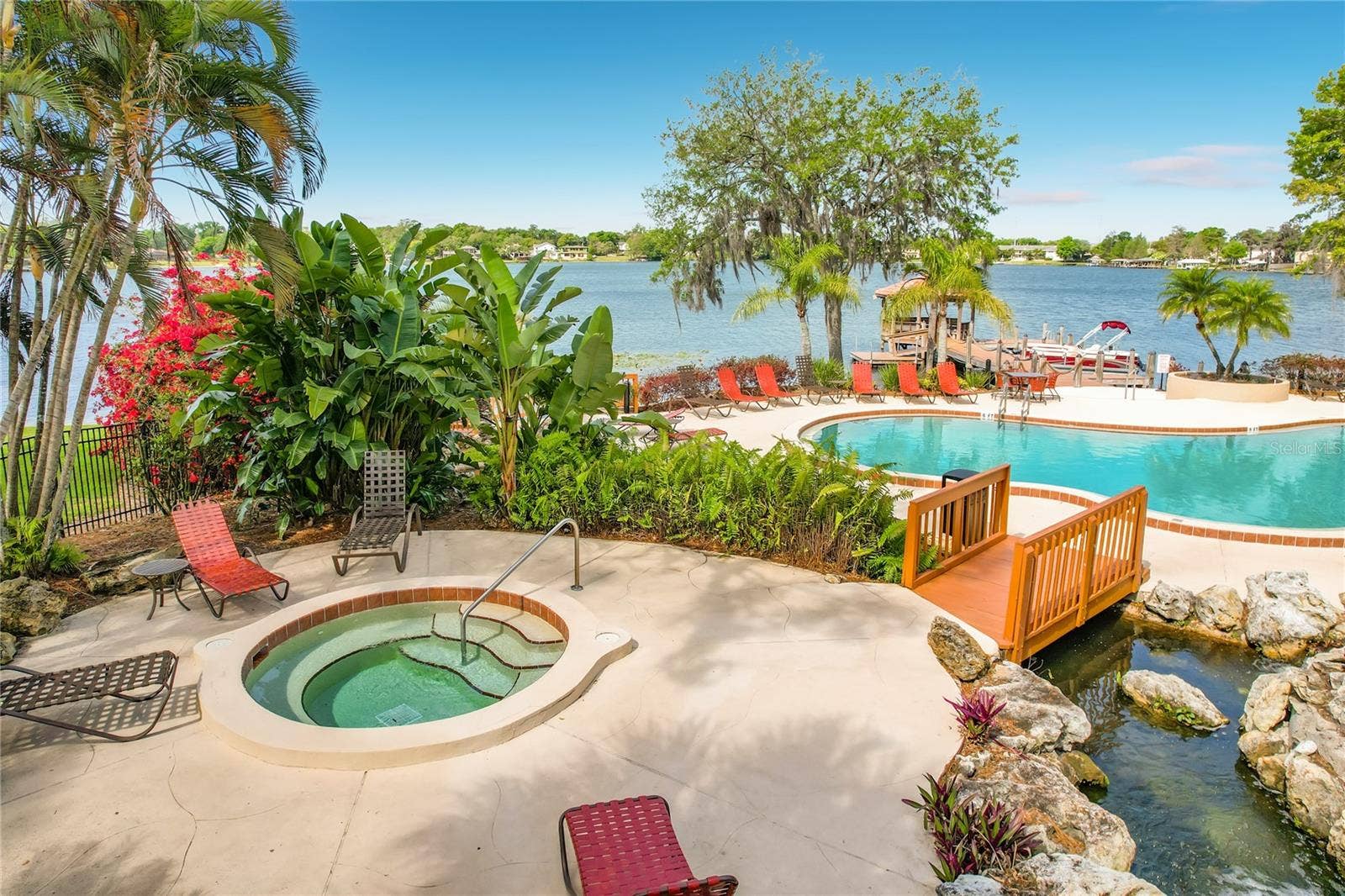 1275 SAINT TROPEZ CIRCLE, #1275, Orlando, FL 32806 Secluded Spa