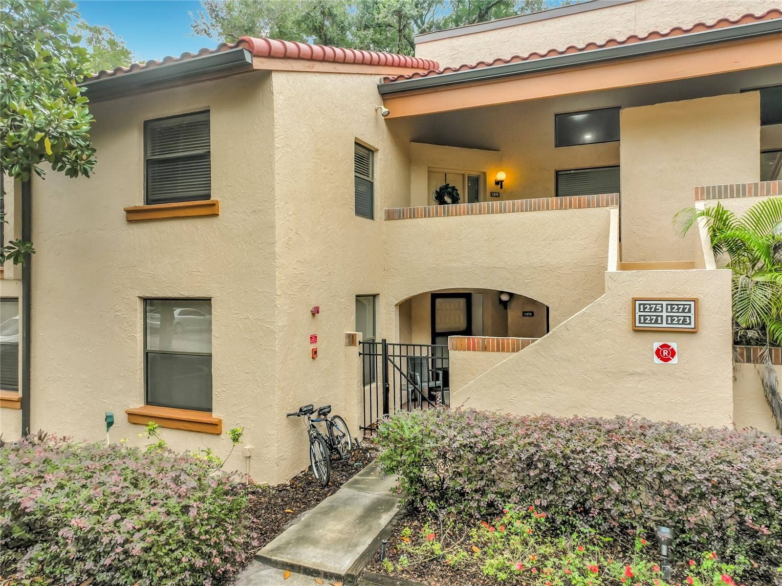 1275 SAINT TROPEZ CIRCLE, #1275, Orlando, FL 32806 Front view upstairs