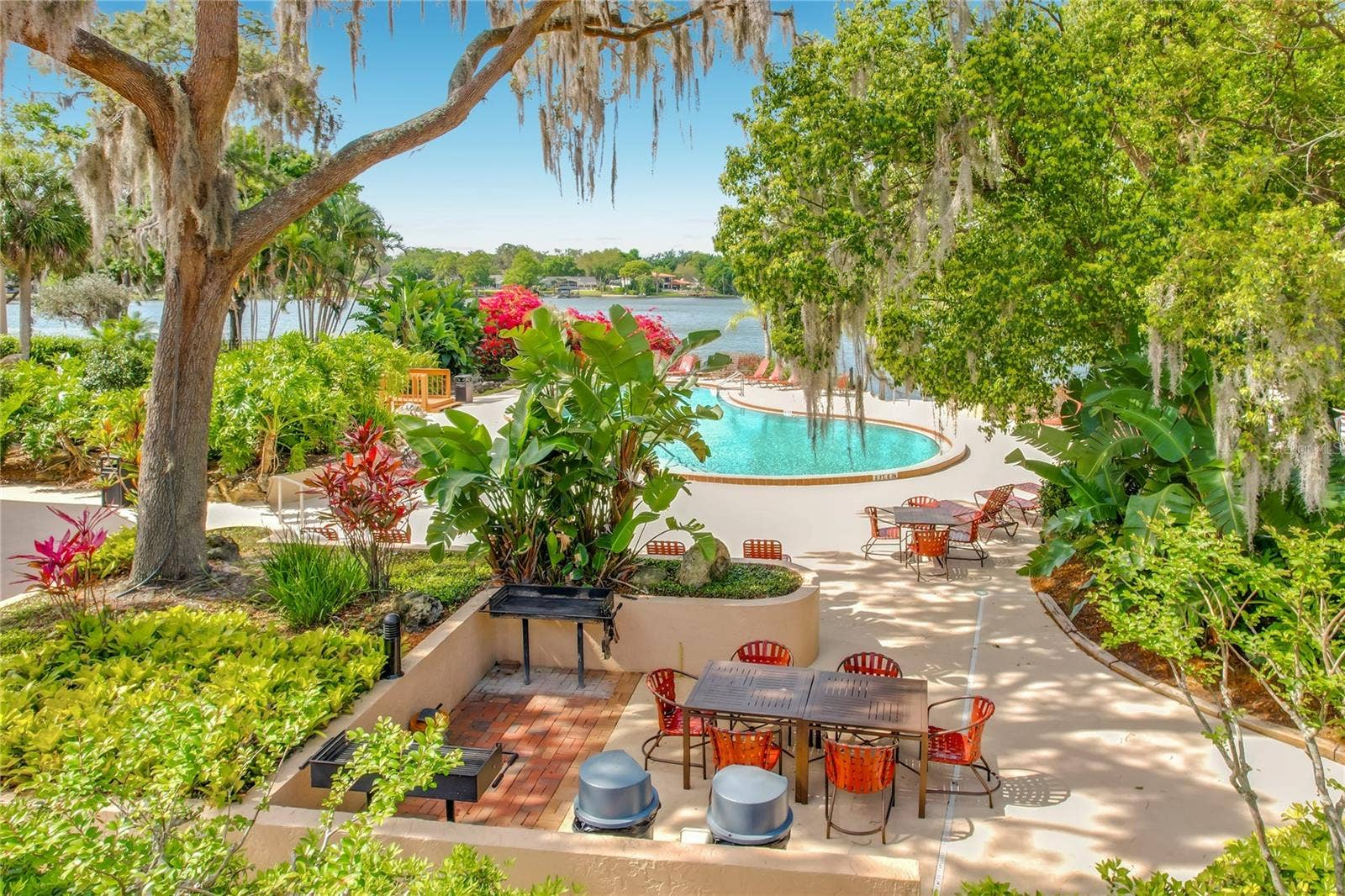 1275 SAINT TROPEZ CIRCLE, #1275, Orlando, FL 32806 BBQ picnic area