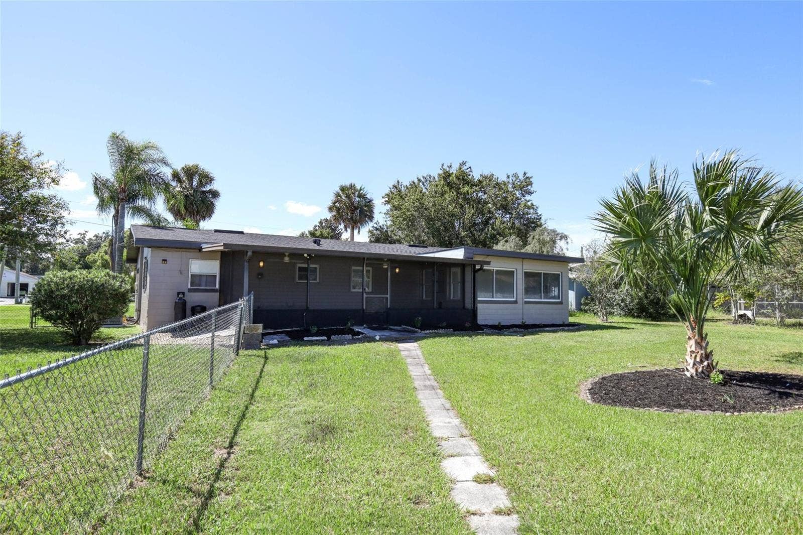 60 PARK LANE, Debary, FL 32713