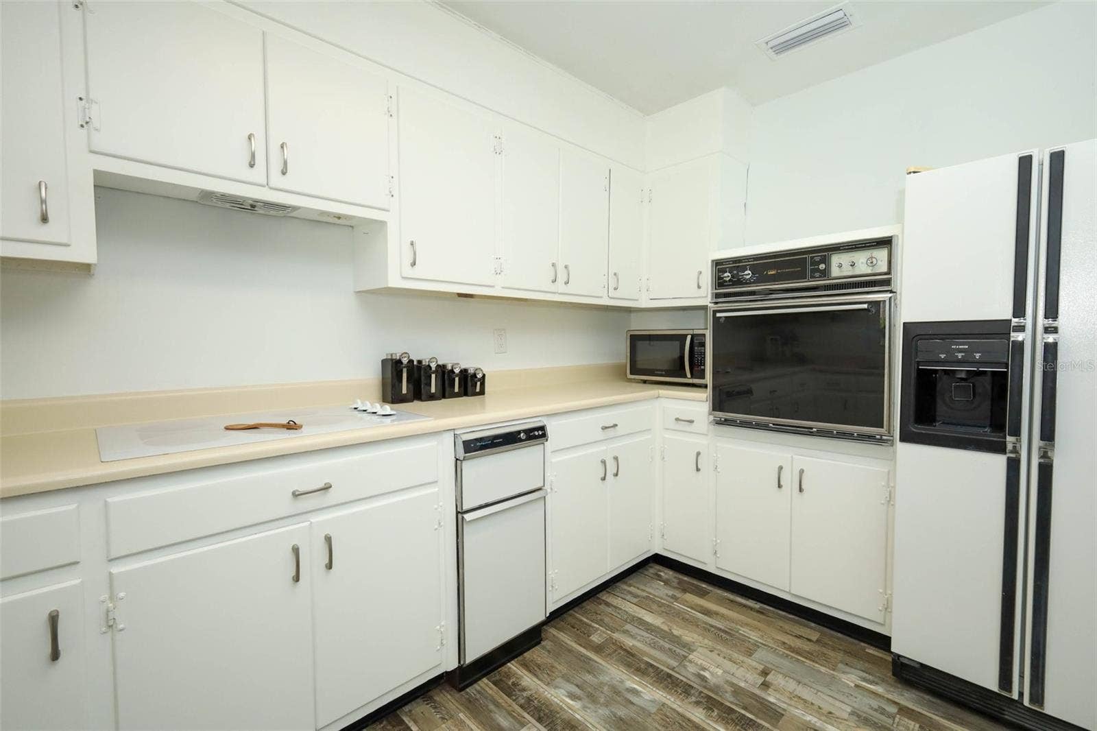 60 PARK LANE, Debary, FL 32713