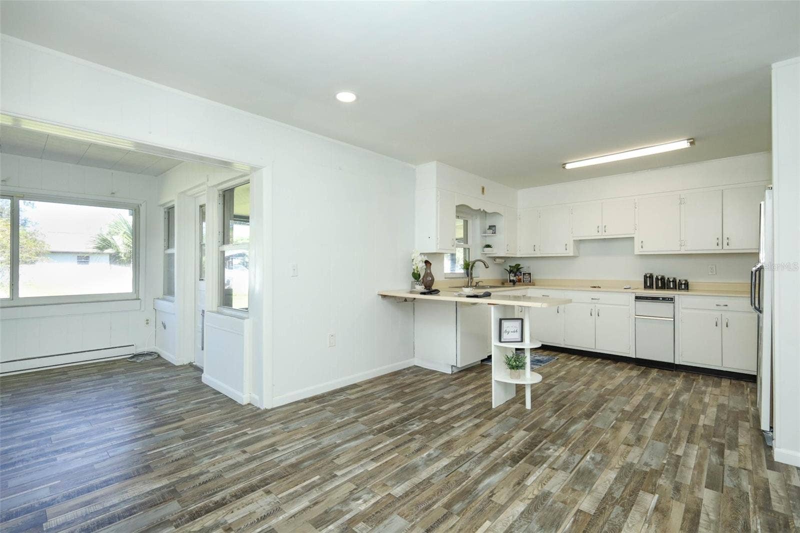 60 PARK LANE, Debary, FL 32713