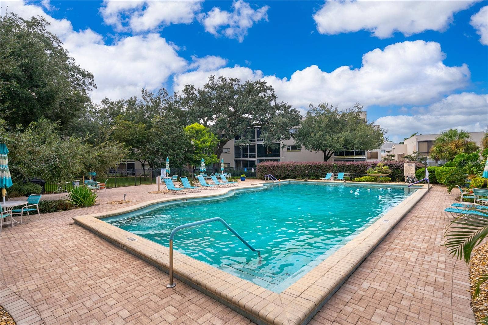 700 MELROSE AVENUE, #M23, Winter Park, FL 32789 community pool