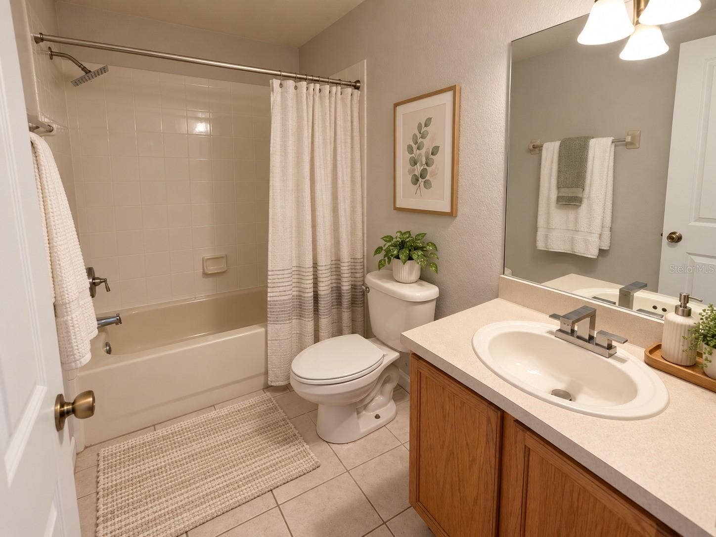 4996 TOWN TERRACE N, Kissimmee, FL 34758 2nd bathroom virtual staging
