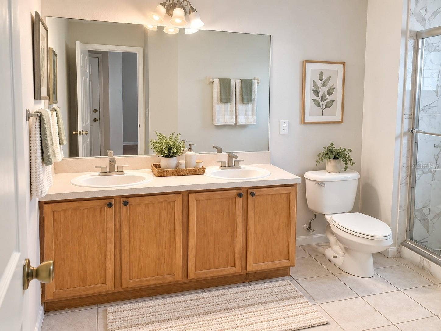 4996 TOWN TERRACE N, Kissimmee, FL 34758 Master Bathroom virtual staging
