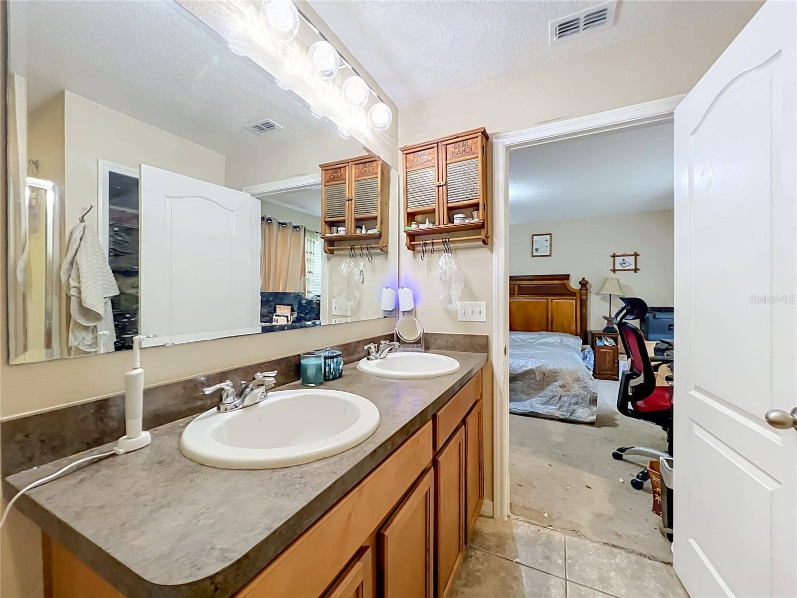 6210 WINDSOR LAKE CIRCLE, Sanford, FL 32773 6210 WINDSOR LAKE CIRCLE, Sanford, FL 32773