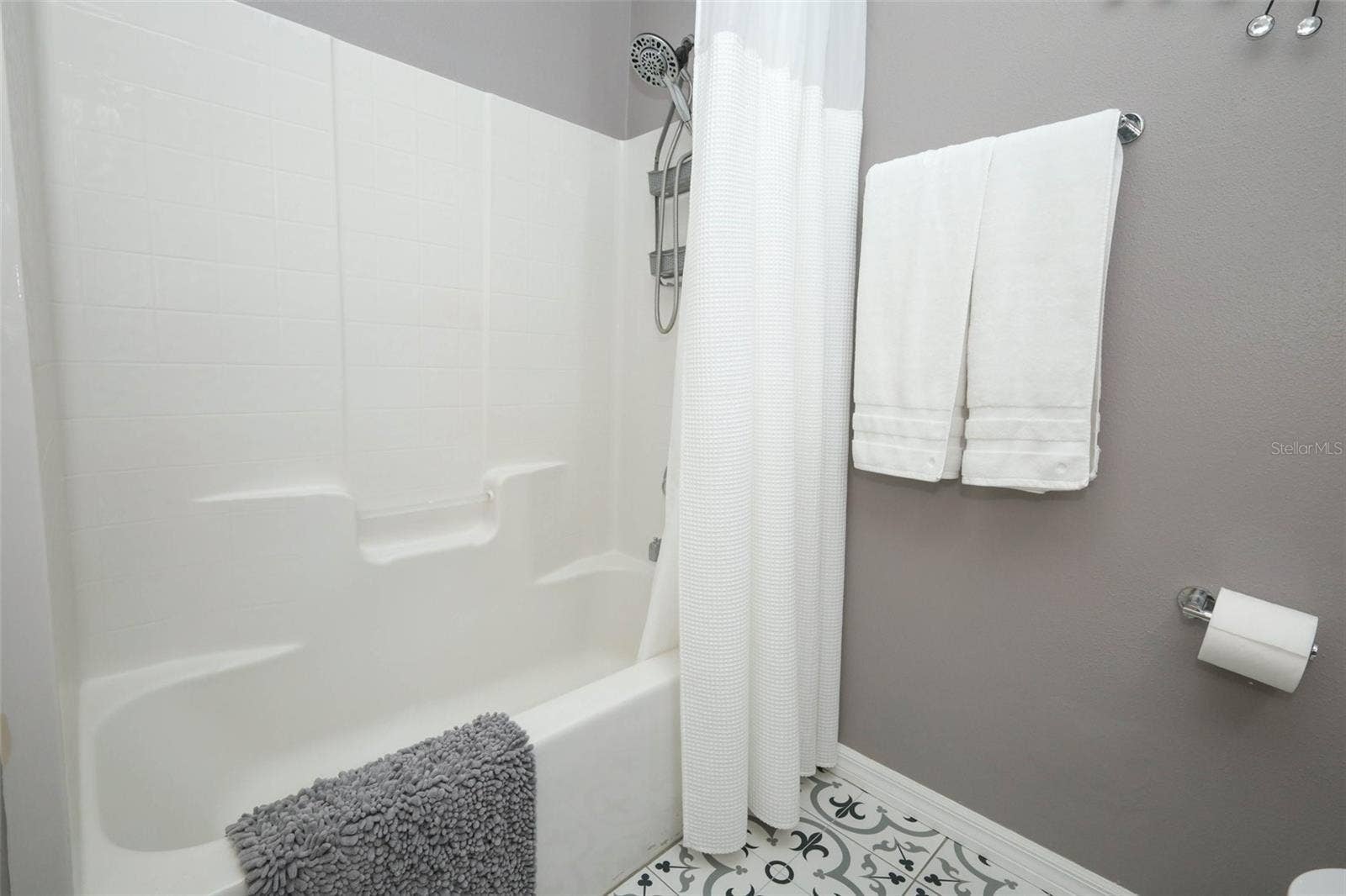 284 CLYDESDALE CIRCLE, Sanford, FL 32773
