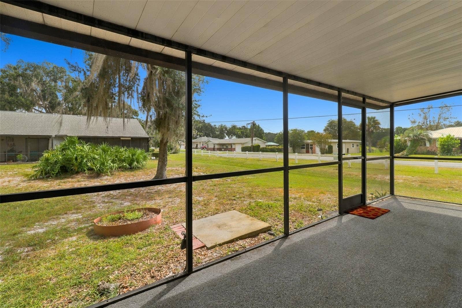480 LANDING BOULEVARD, Inverness, FL 34450 screened in back patio