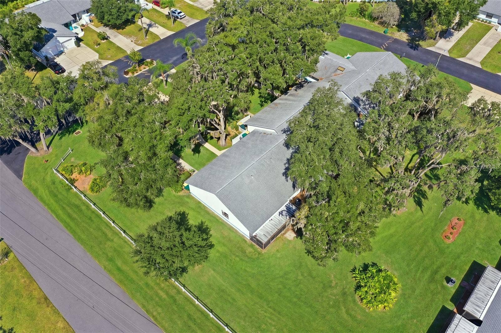480 LANDING BOULEVARD, Inverness, FL 34450 ariel view of roof