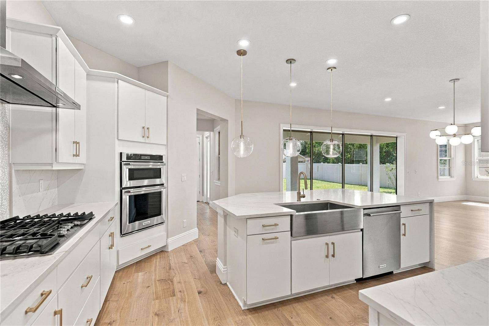 228 STANTON ESTATES CIRCLE, Winter Garden, FL 34787 228 STANTON ESTATES CIRCLE, Winter Garden, FL 34787