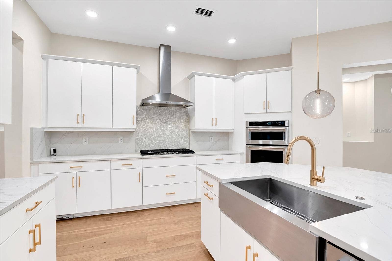 228 STANTON ESTATES CIRCLE, Winter Garden, FL 34787 228 STANTON ESTATES CIRCLE, Winter Garden, FL 34787