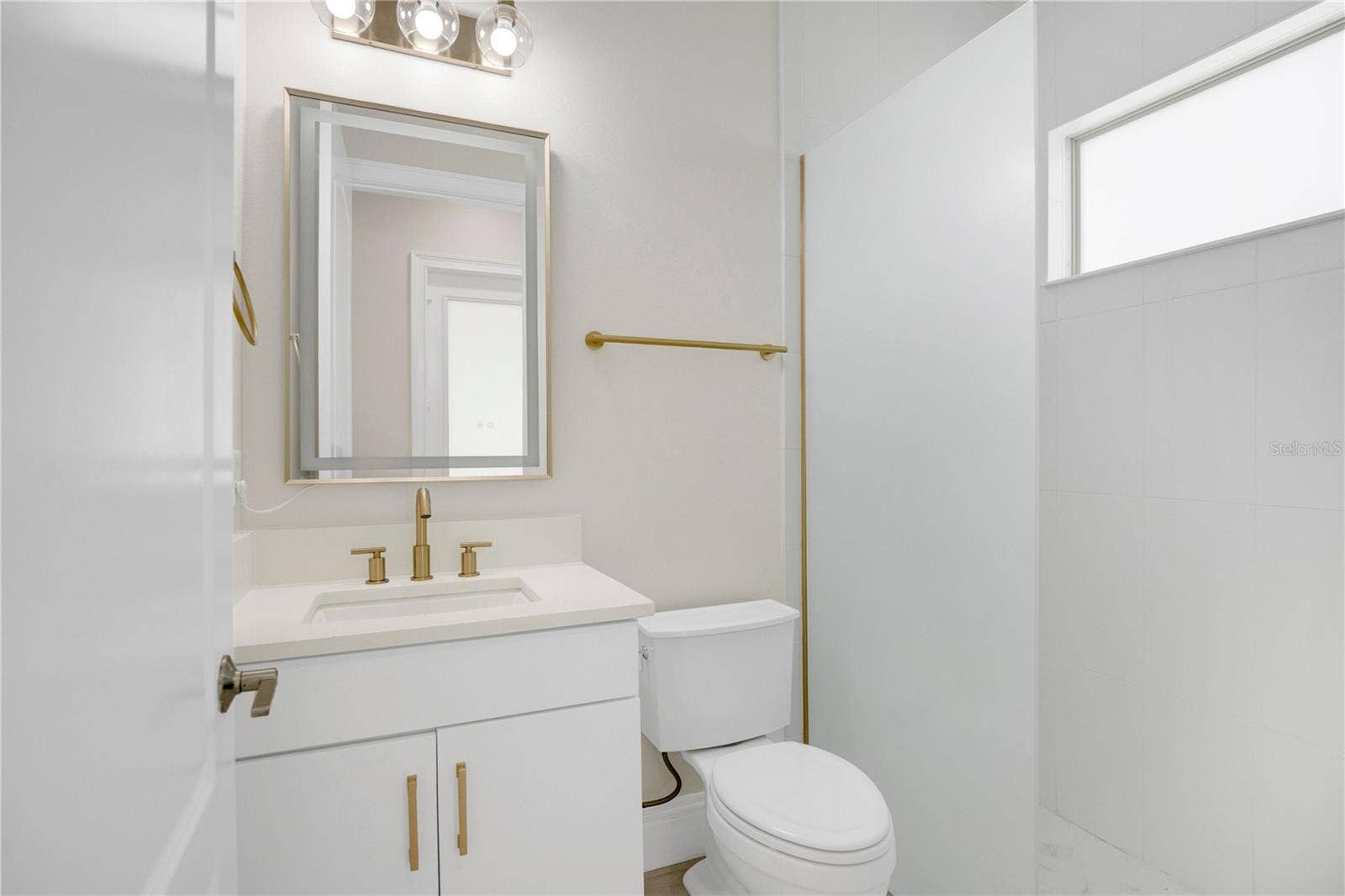 228 STANTON ESTATES CIRCLE, Winter Garden, FL 34787 228 STANTON ESTATES CIRCLE, Winter Garden, FL 34787