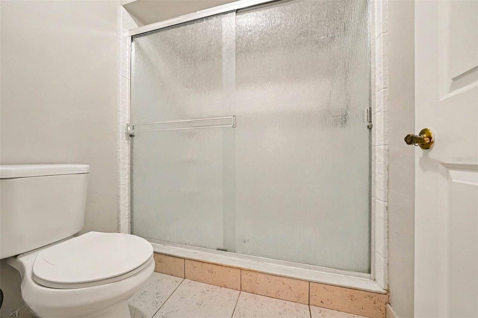 725 WAYWOOD AVENUE, Orlando, FL 32825 725 WAYWOOD AVENUE, Orlando, FL 32825