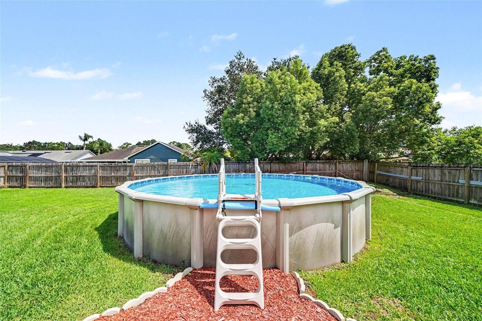 725 WAYWOOD AVENUE, Orlando, FL 32825 725 WAYWOOD AVENUE, Orlando, FL 32825