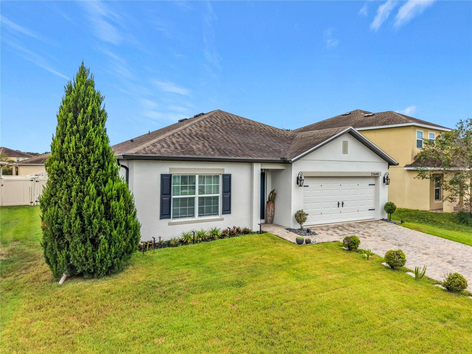 23648 COMPANERO DRIVE, Sorrento, FL 32776