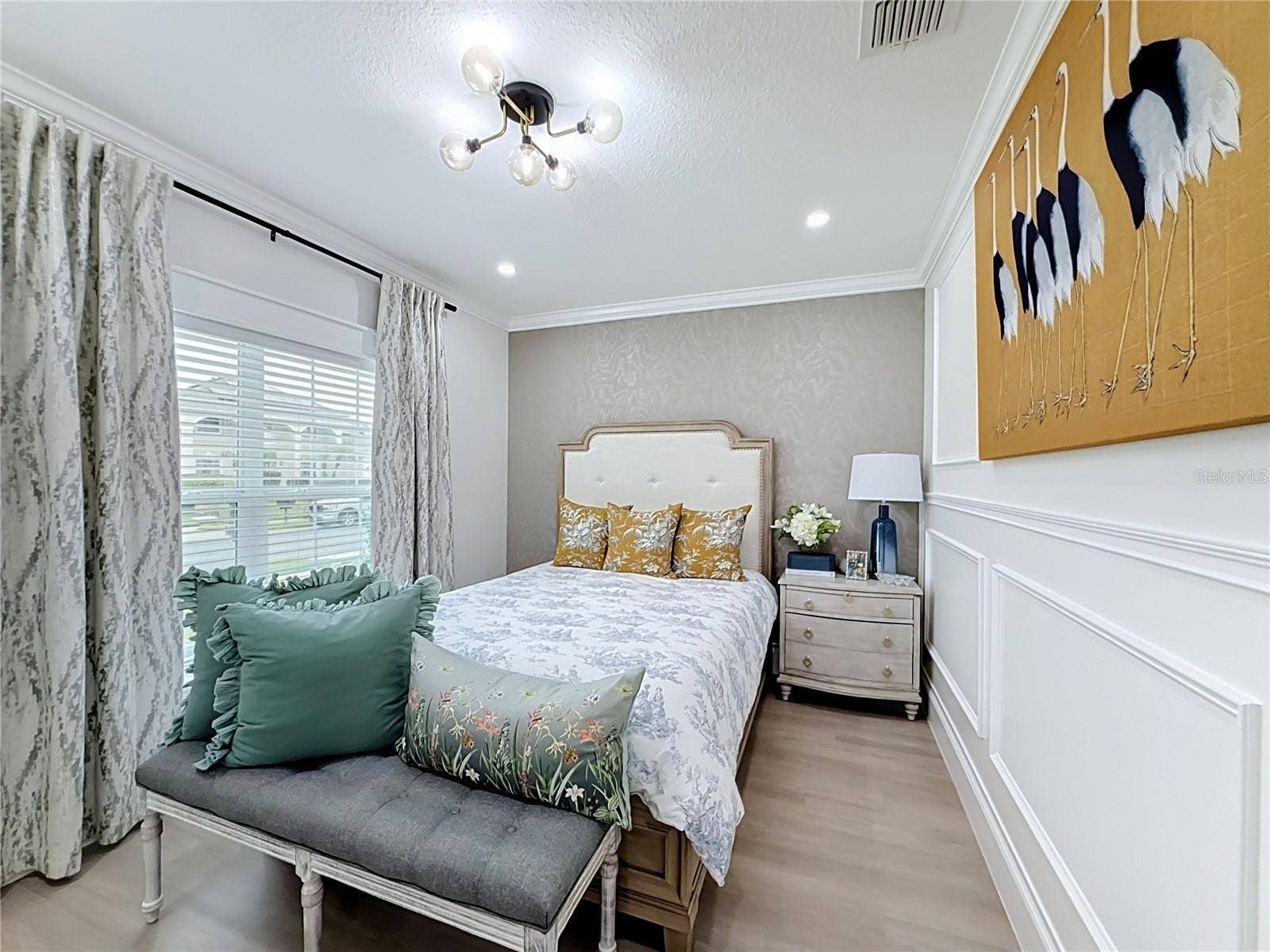 23648 COMPANERO DRIVE, Sorrento, FL 32776