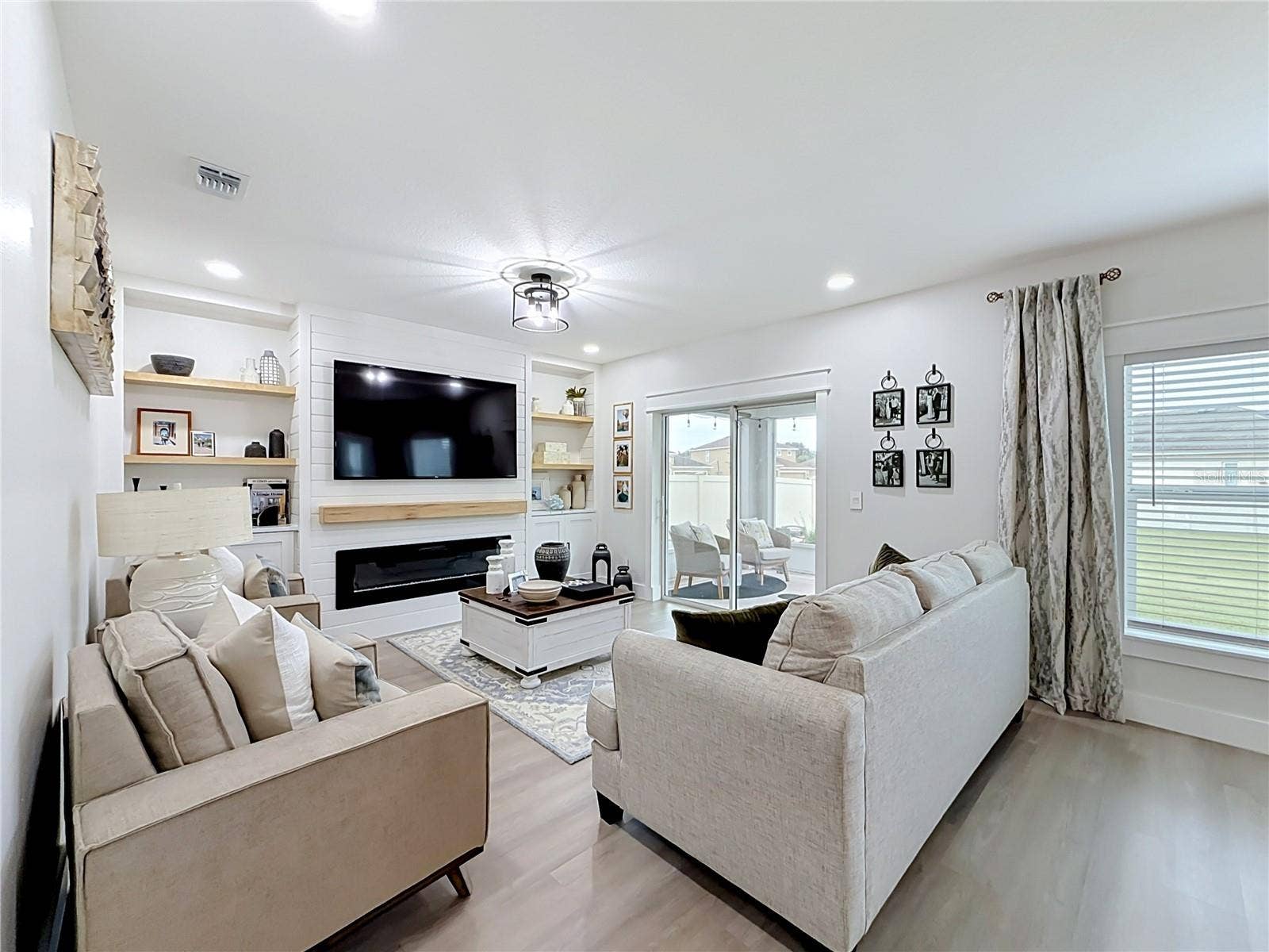 23648 COMPANERO DRIVE, Sorrento, FL 32776