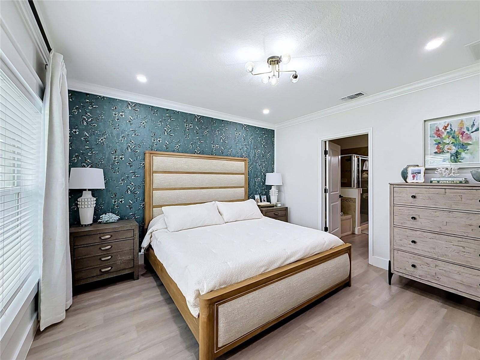23648 COMPANERO DRIVE, Sorrento, FL 32776