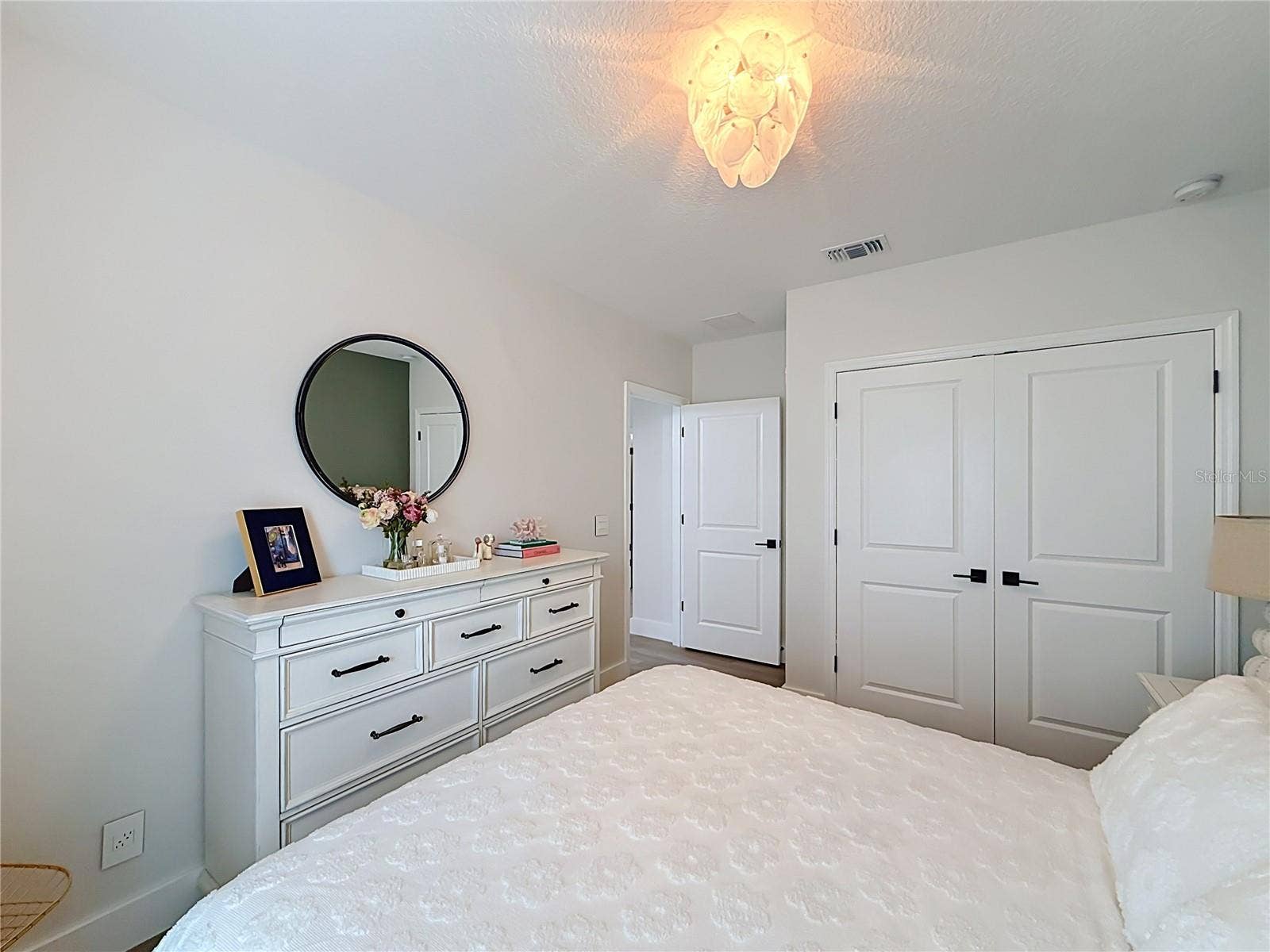 23648 COMPANERO DRIVE, Sorrento, FL 32776