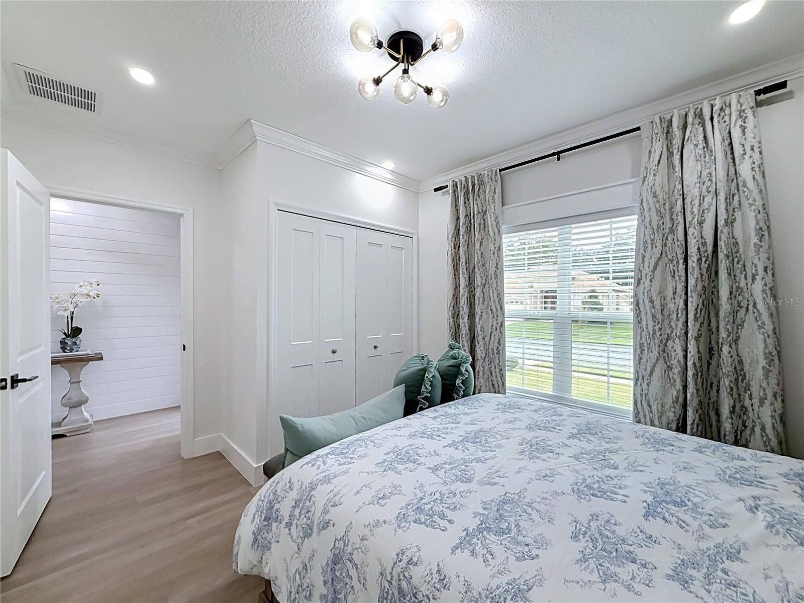 23648 COMPANERO DRIVE, Sorrento, FL 32776