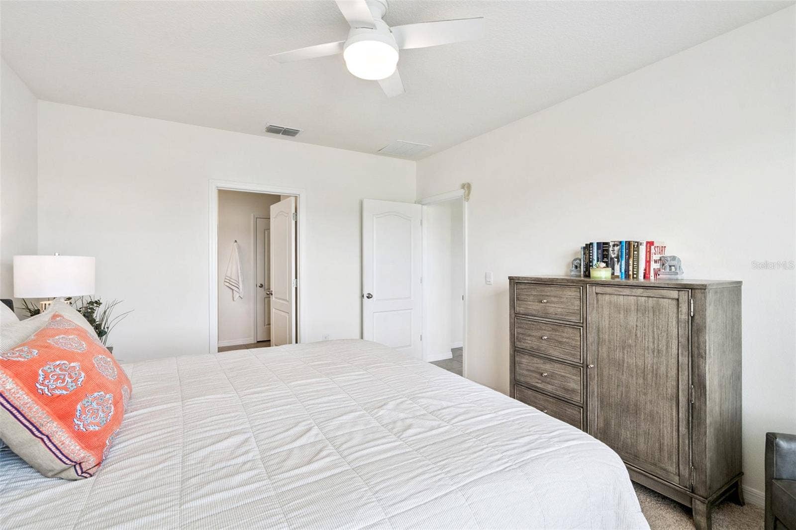 5634 WINONA DRIVE, St Cloud, FL 34771 5634 WINONA DRIVE, St Cloud, FL 34771