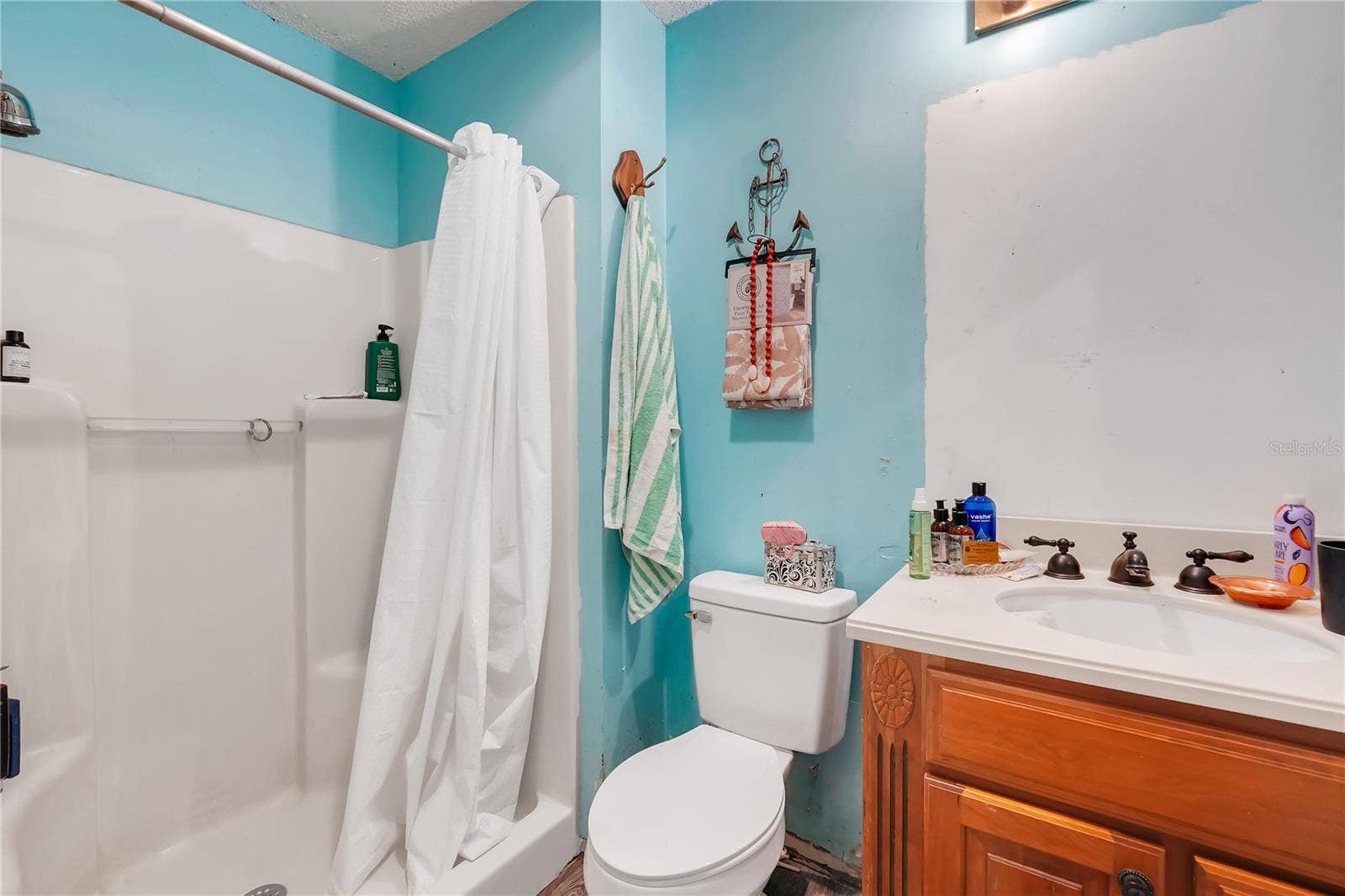 215 JOHN CARROLL ROAD E, Lakeland, FL 33801 215 JOHN CARROLL ROAD E, Lakeland, FL 33801