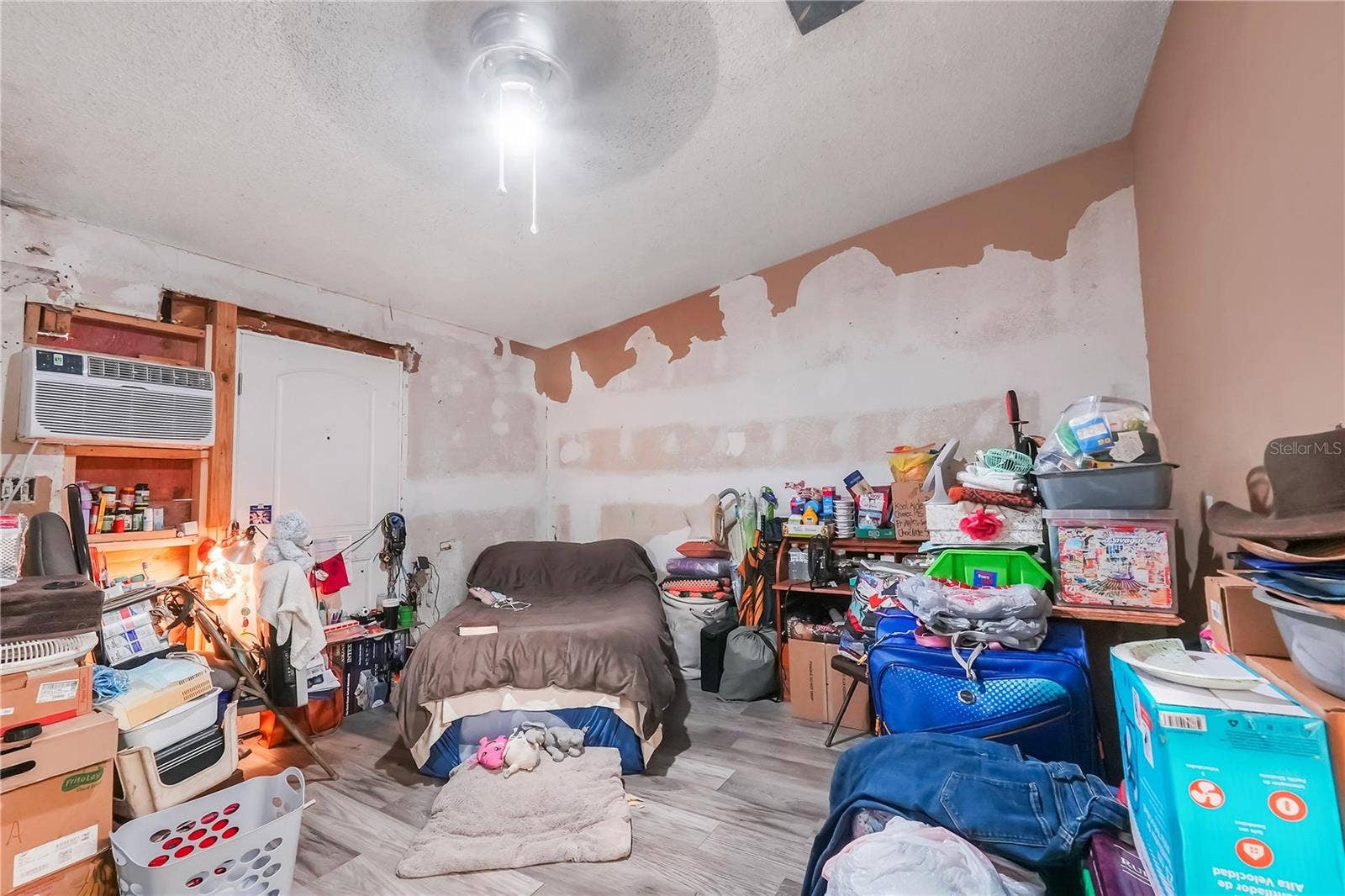 215 JOHN CARROLL ROAD E, Lakeland, FL 33801 215 JOHN CARROLL ROAD E, Lakeland, FL 33801
