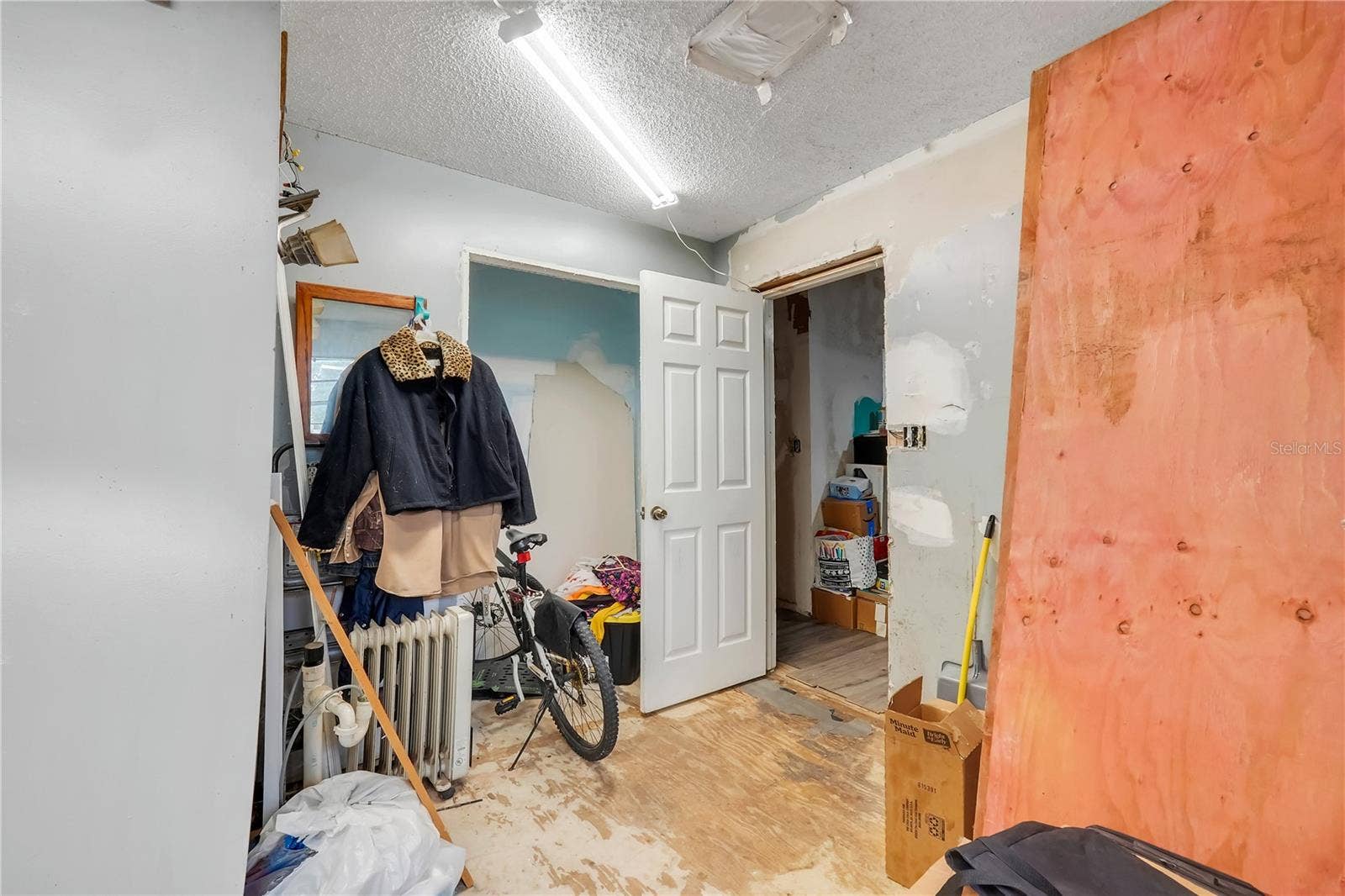 215 JOHN CARROLL ROAD E, Lakeland, FL 33801 215 JOHN CARROLL ROAD E, Lakeland, FL 33801