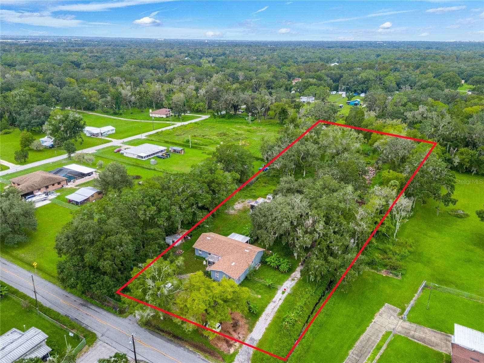 215 JOHN CARROLL ROAD E, Lakeland, FL 33801 215 JOHN CARROLL ROAD E, Lakeland, FL 33801
