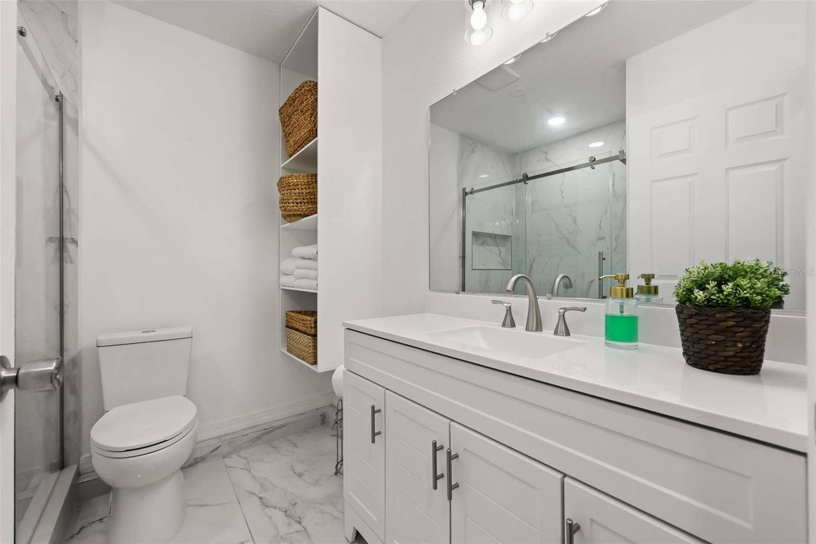 627 CLEARN COURT, Winter Springs, FL 32708 In-law suite bathroom