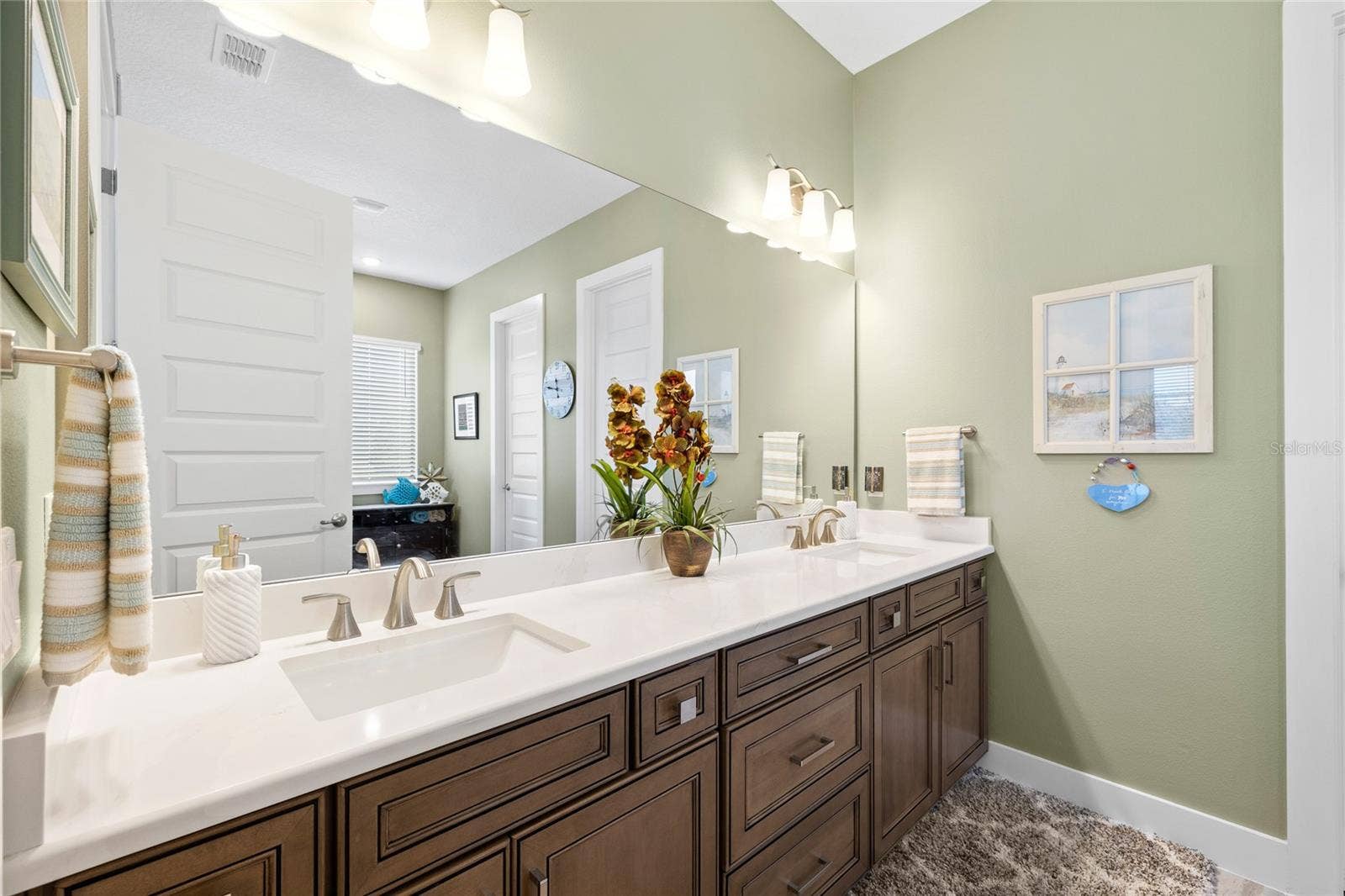 25484 HAWKS RUN LANE, Sorrento, FL 32776 25484 HAWKS RUN LANE, Sorrento, FL 32776