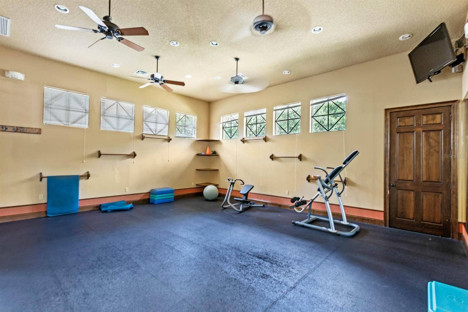 25484 HAWKS RUN LANE, Sorrento, FL 32776 25484 HAWKS RUN LANE, Sorrento, FL 32776