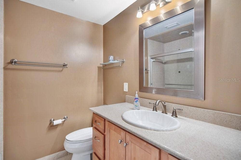 109 PINE NEEDLE LANE, Altamonte Springs, FL 32714 Guest Bathroom