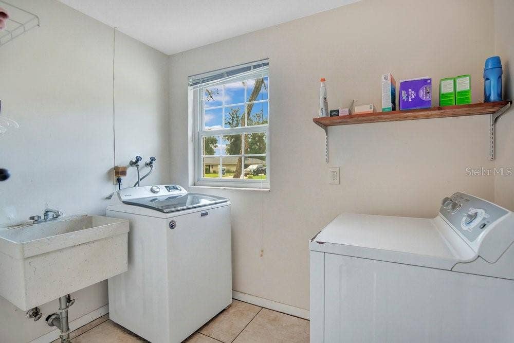 109 PINE NEEDLE LANE, Altamonte Springs, FL 32714 Laundry Room